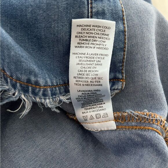 Splendid Ruffle Front Button Down Chambray Denim Shirt, Size XS NWOT - Picture 13 of 13